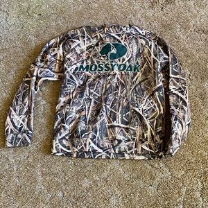 Mossy oak sweatshirt with hood size medium